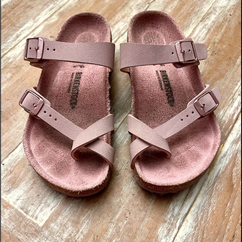 Birkenstock Mayari Kids Lavender Blush
Birkibuc Girls Size 33 (2)
